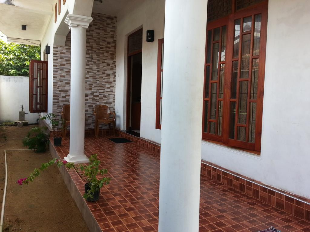 Seetha'S Hostel Negombo Esterno foto