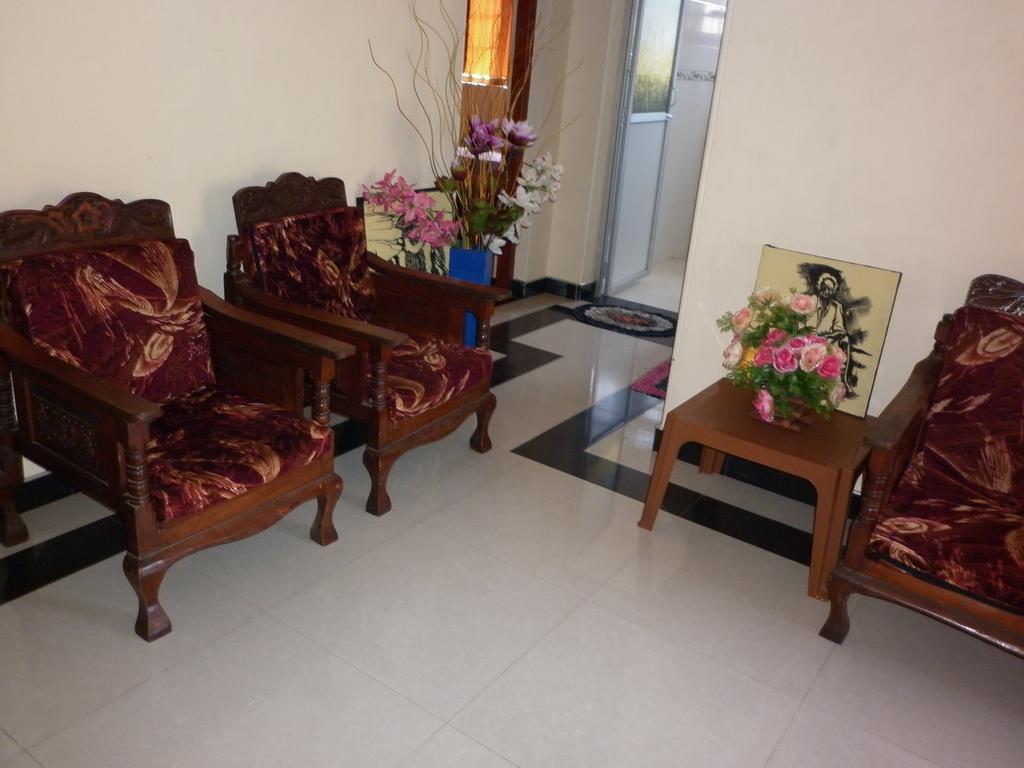 Seetha'S Hostel Negombo Esterno foto